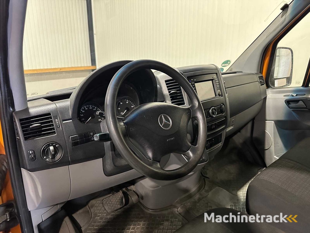 Mercedes-Benz Sprinter Camper Automaat 9 Persoons NX-199-V