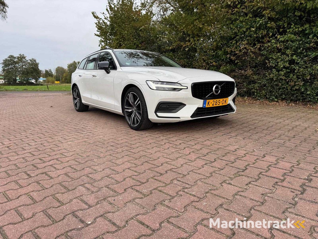 Volvo V60 2.0 B3 163HP Mom. Adv.  K-285-DK