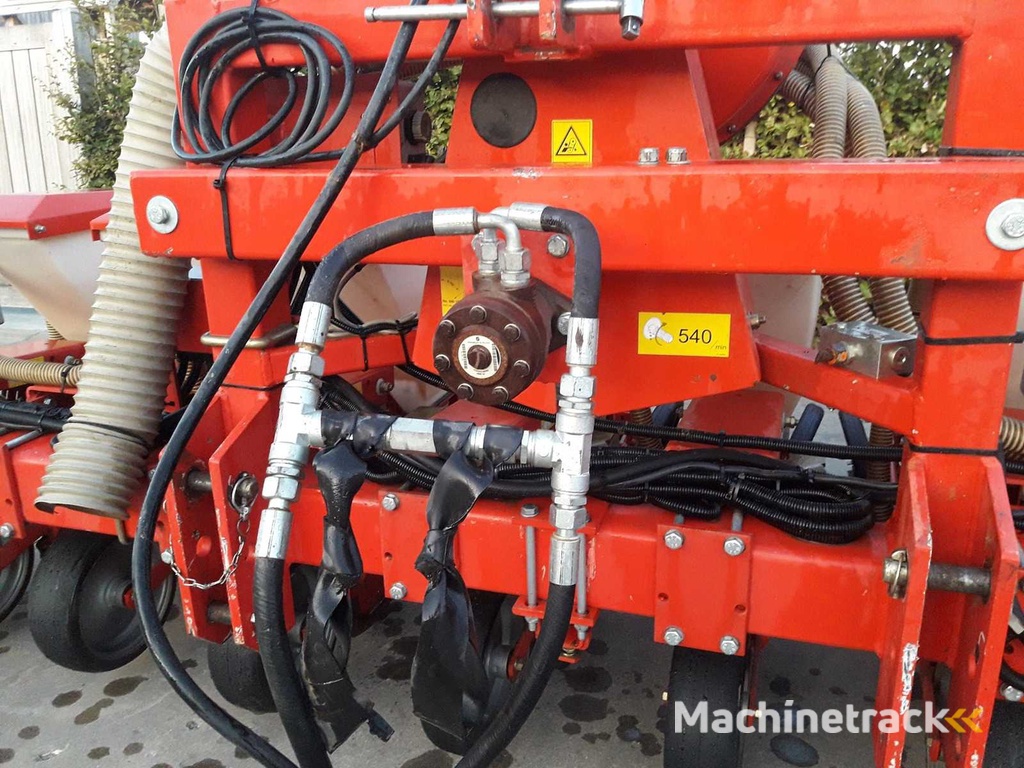 Kverneland - Optima e-Drive - Precision Seeder - 2012