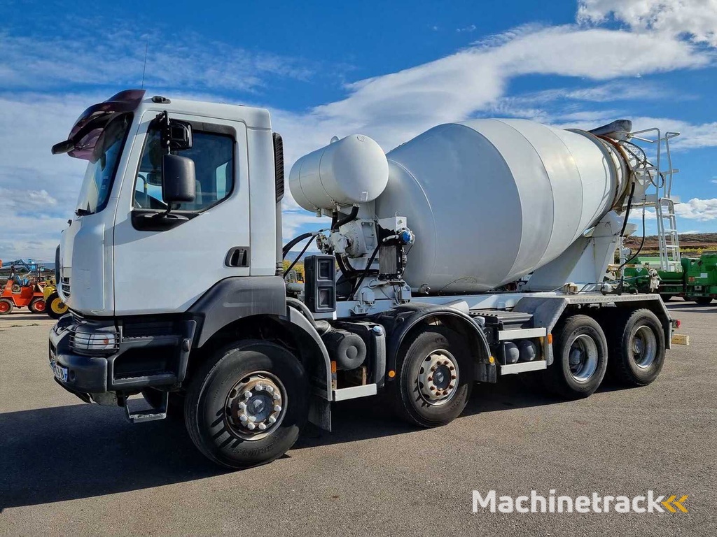 RENAULT Concrete Mixer Truck