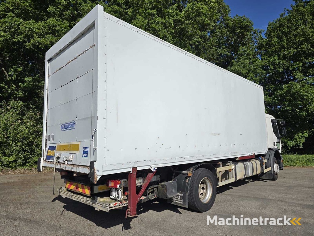 2010 Volvo FE260 - bakwagen met laadklep - 7.1L Diesel –  Airco