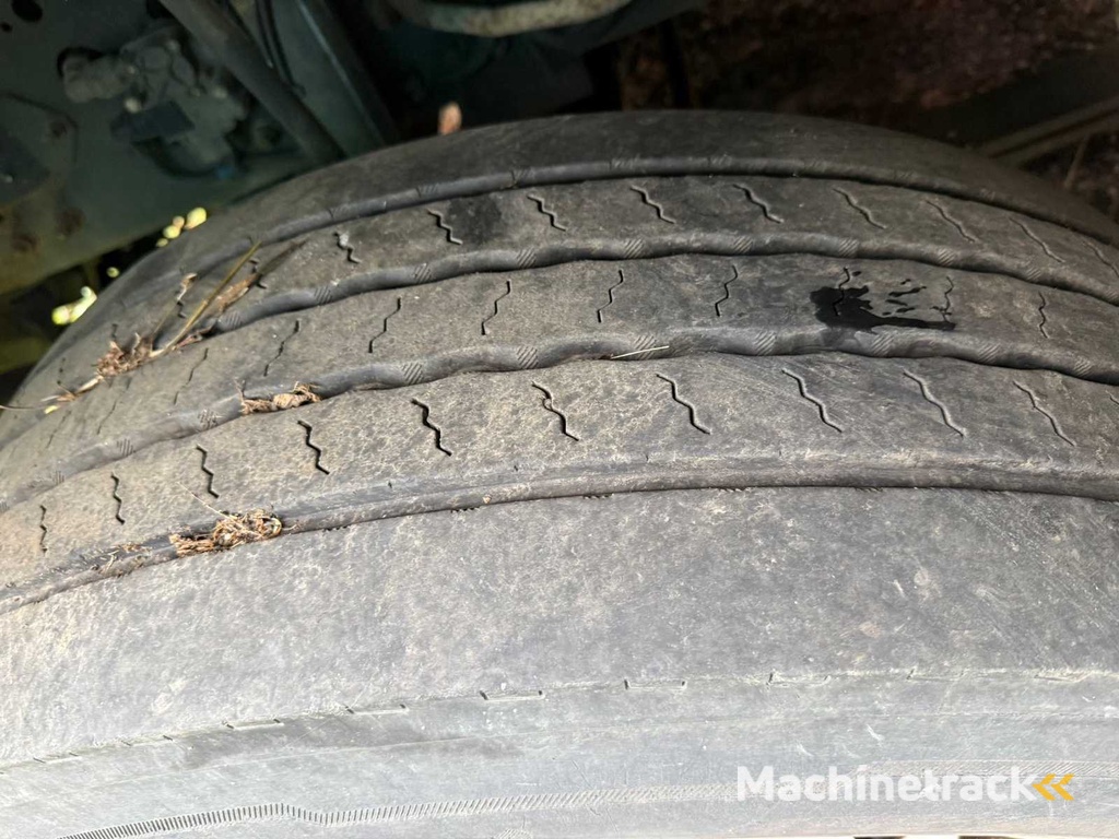 2010 Volvo FE260 - bakwagen met laadklep - 7.1L Diesel –  Airco