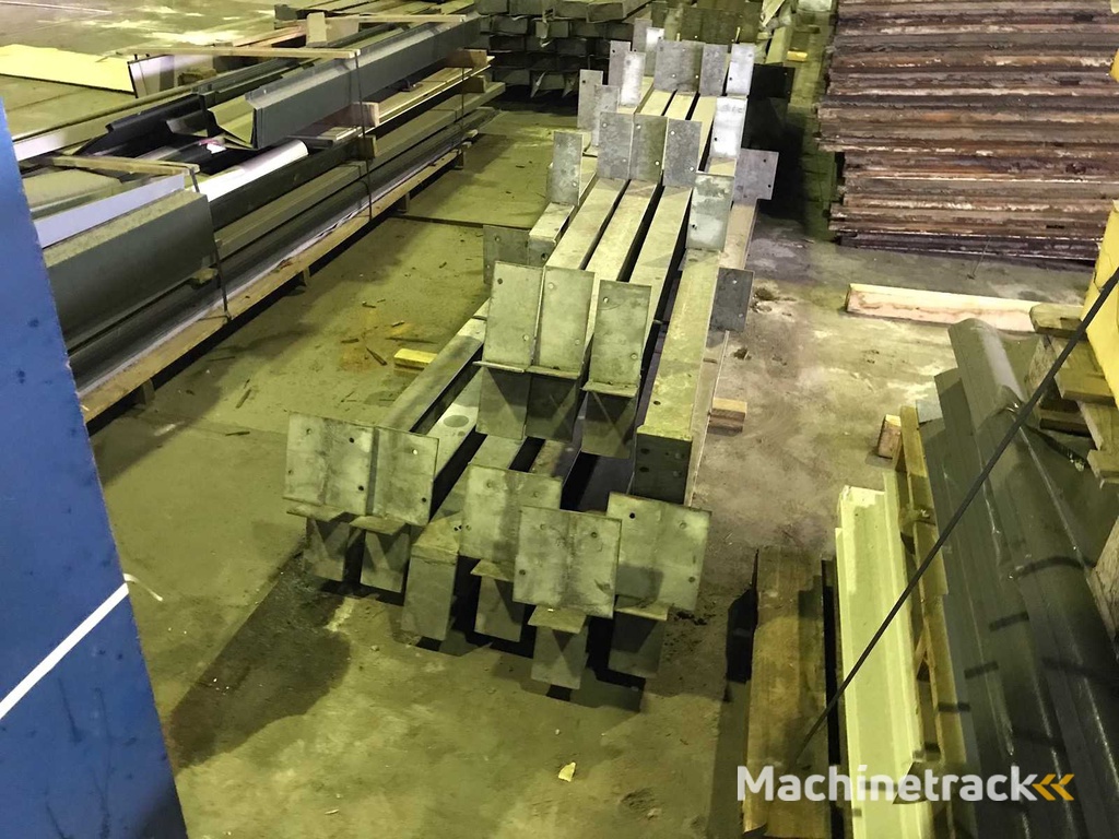 Charge aus Stahl IPE160, UNP180 (23x)