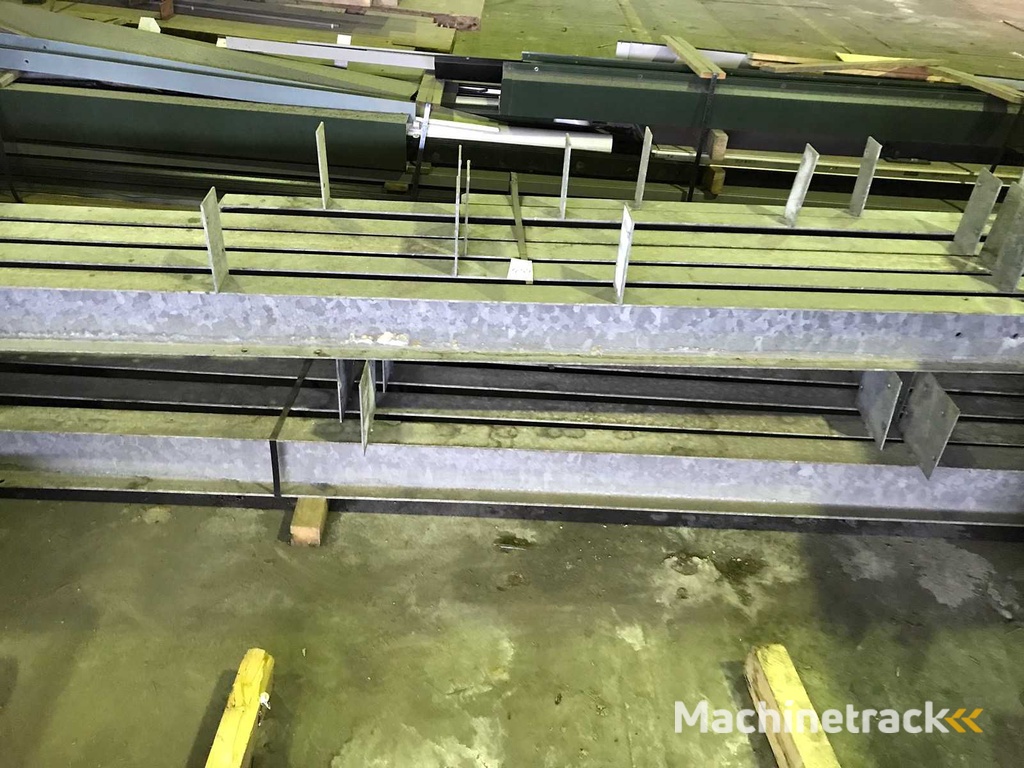 Charge aus Stahl IPE160, UNP180 (23x)