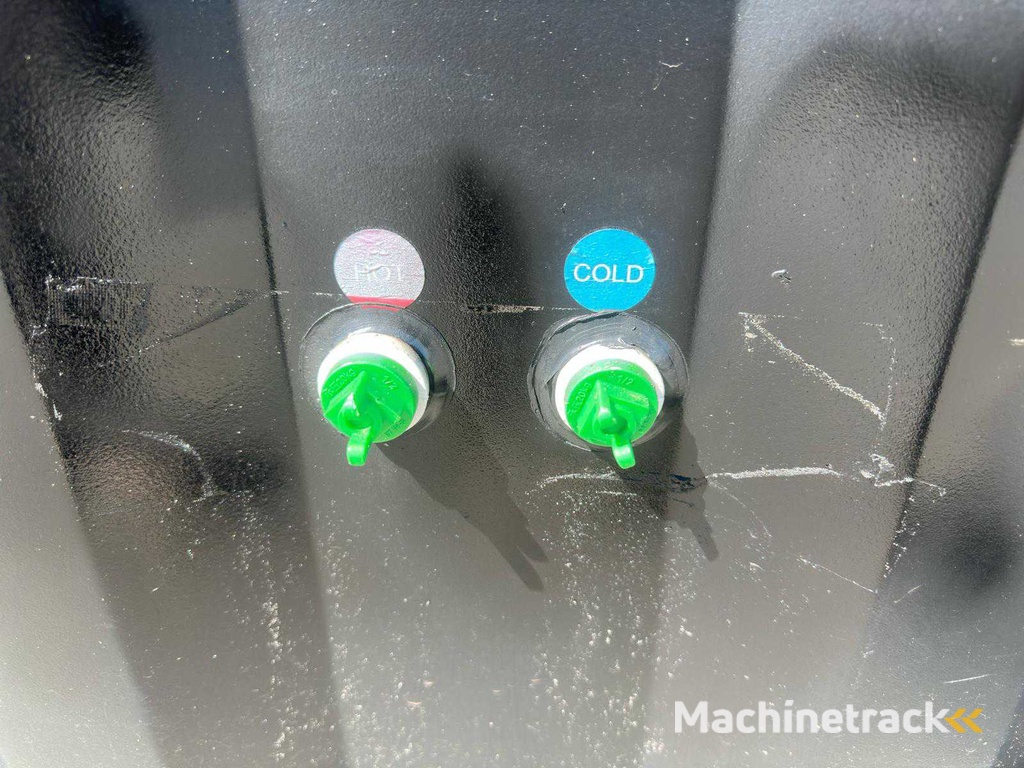 2025 Rhino-Cross-Containers 1 Deur en 3 Ramen Zwart 40ft HQ/12 M - Containerwoning / Container Office Unit