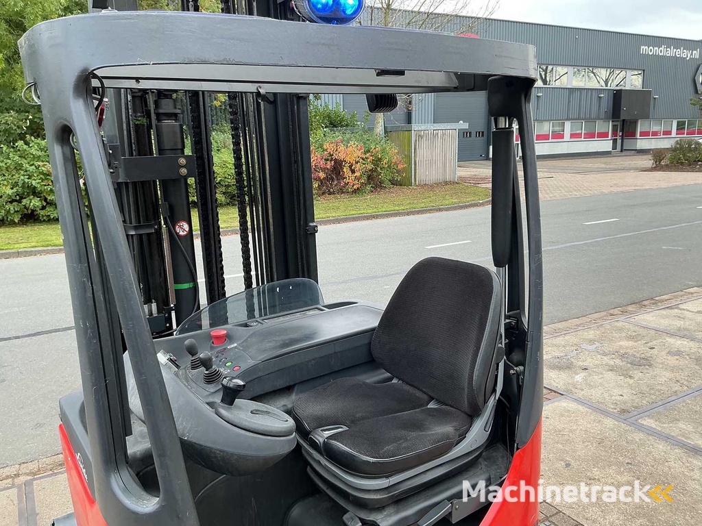 Linde - R16-01 - Schubmaststapler - 2015