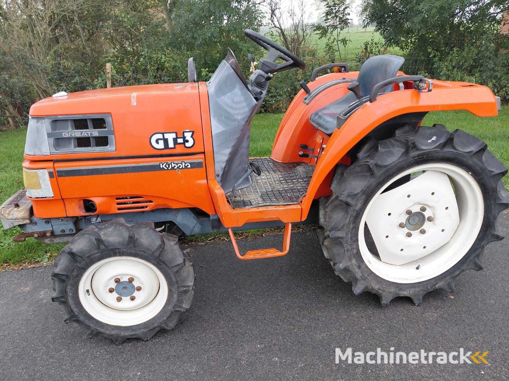 Kubota GT3 All-wheel drive mini tractor