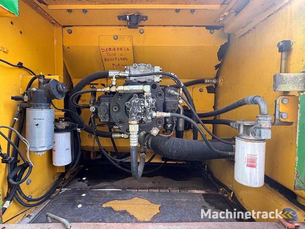 New Holland - 2008 - E265 - Rupsgraafmachine