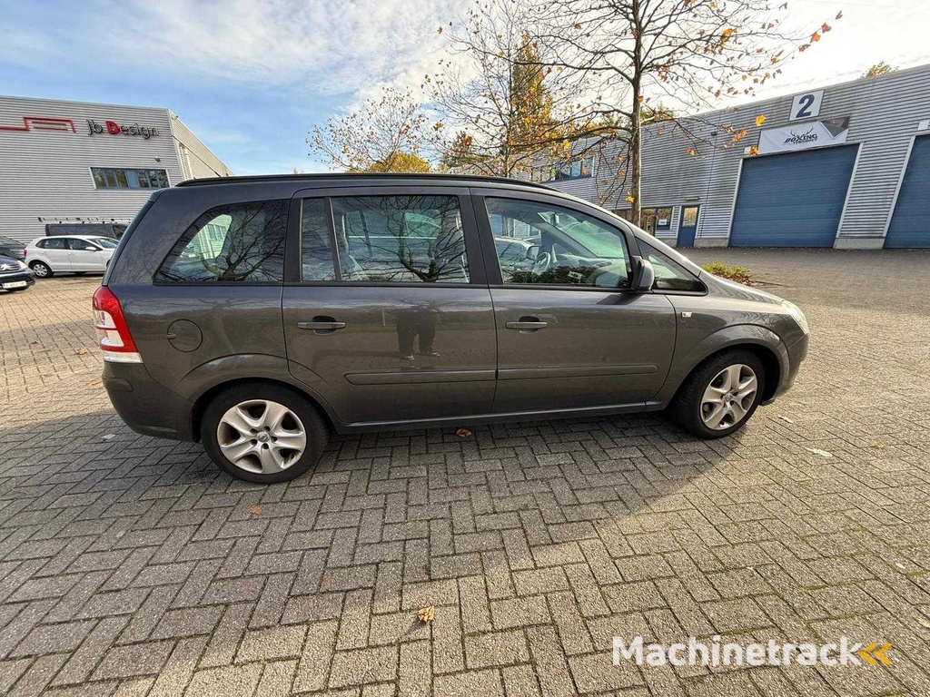 Opel Zafira PKW 2012