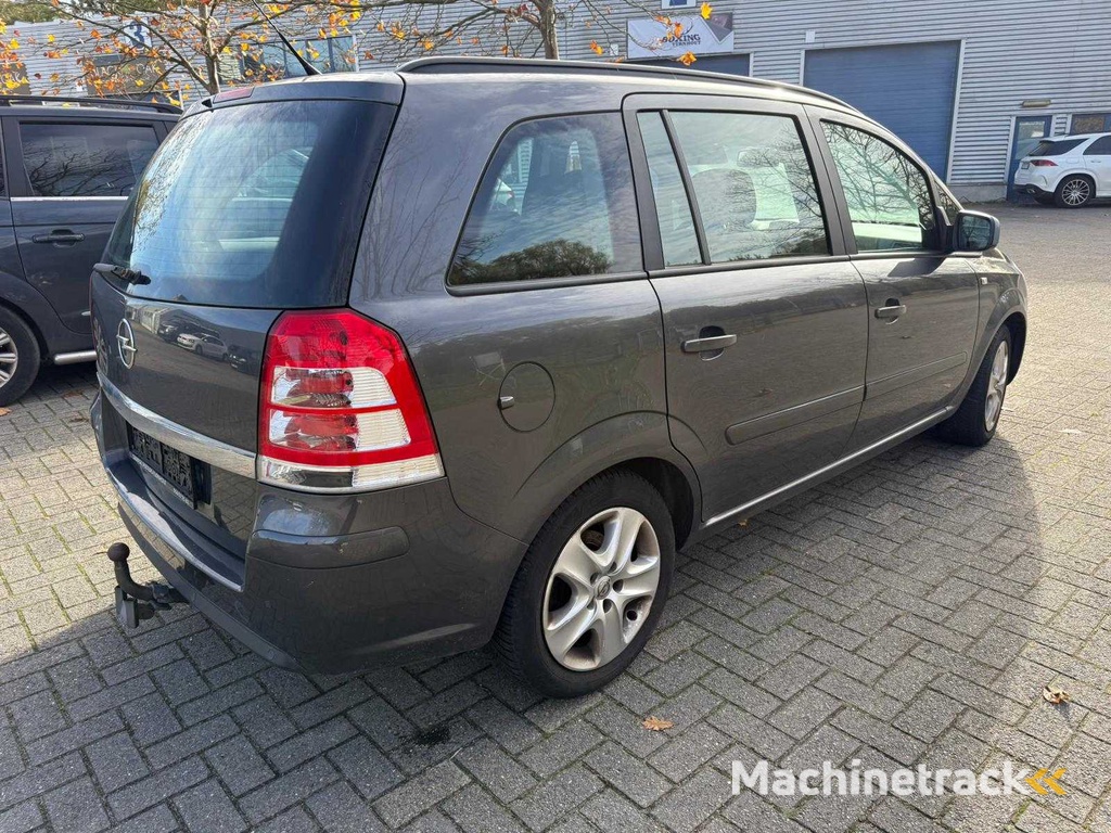 Opel Zafira PKW 2012