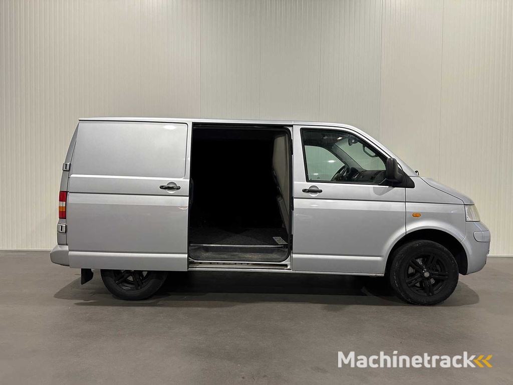 Volkswagen - Transporter  2.5 TDI  07-VDG-5