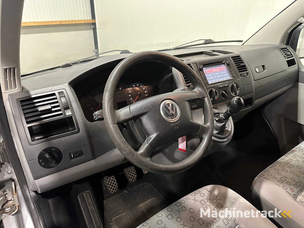 Volkswagen - Transporter  2.5 TDI  07-VDG-5
