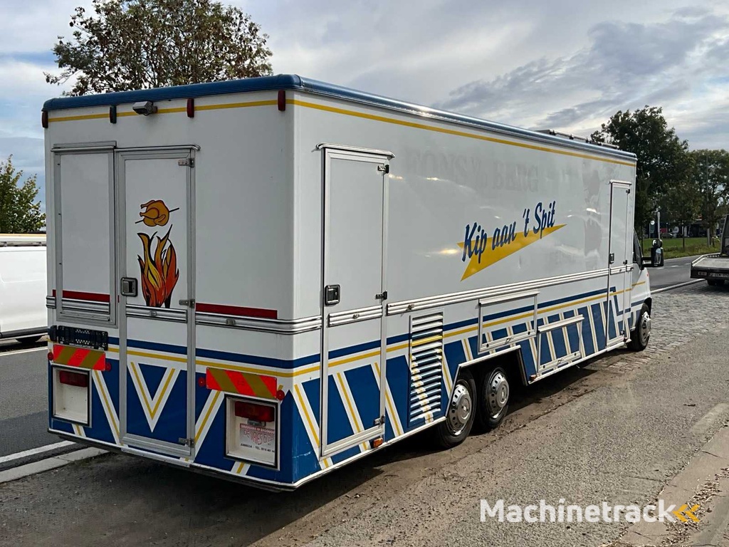 1999 Univan 58-42 Market Truck