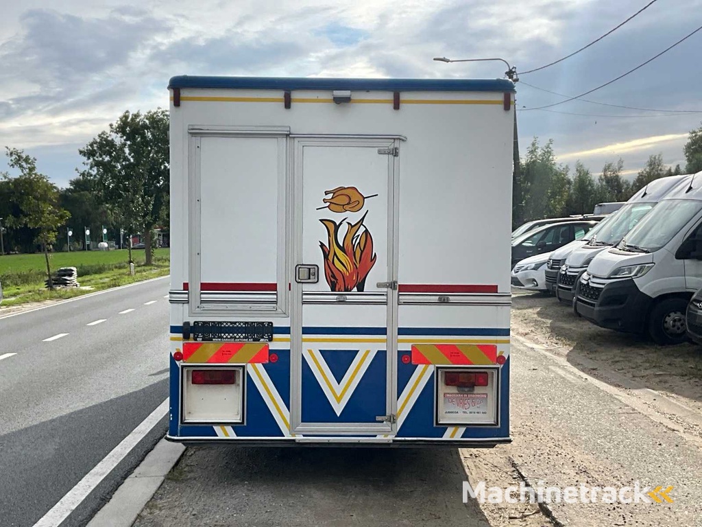 1999 Univan 58-42 Market Truck