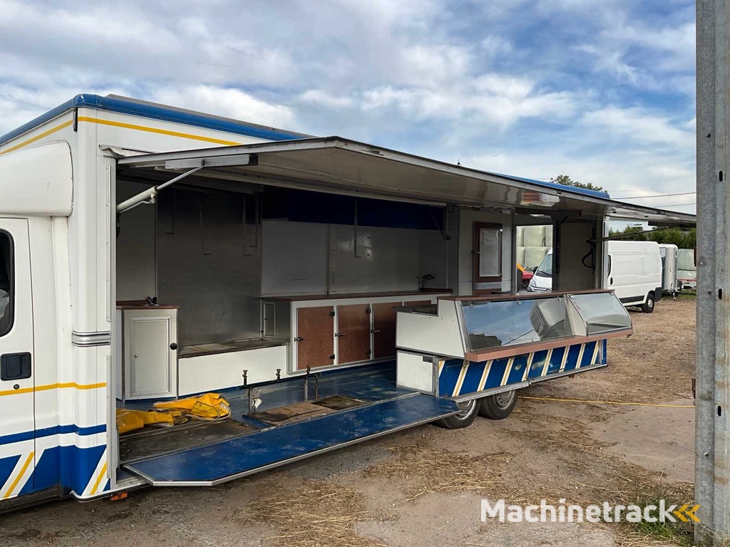 1999 Univan 58-42 Market Truck