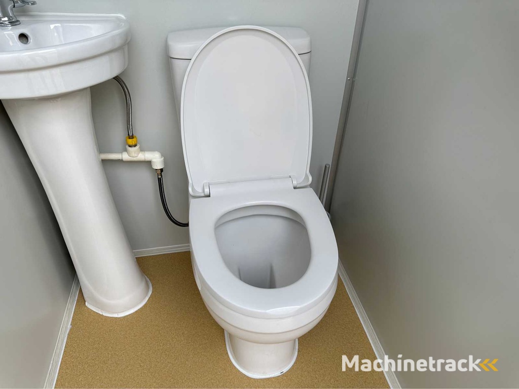 2025 Stahlworks Double Sanitairunit / Toiletunit