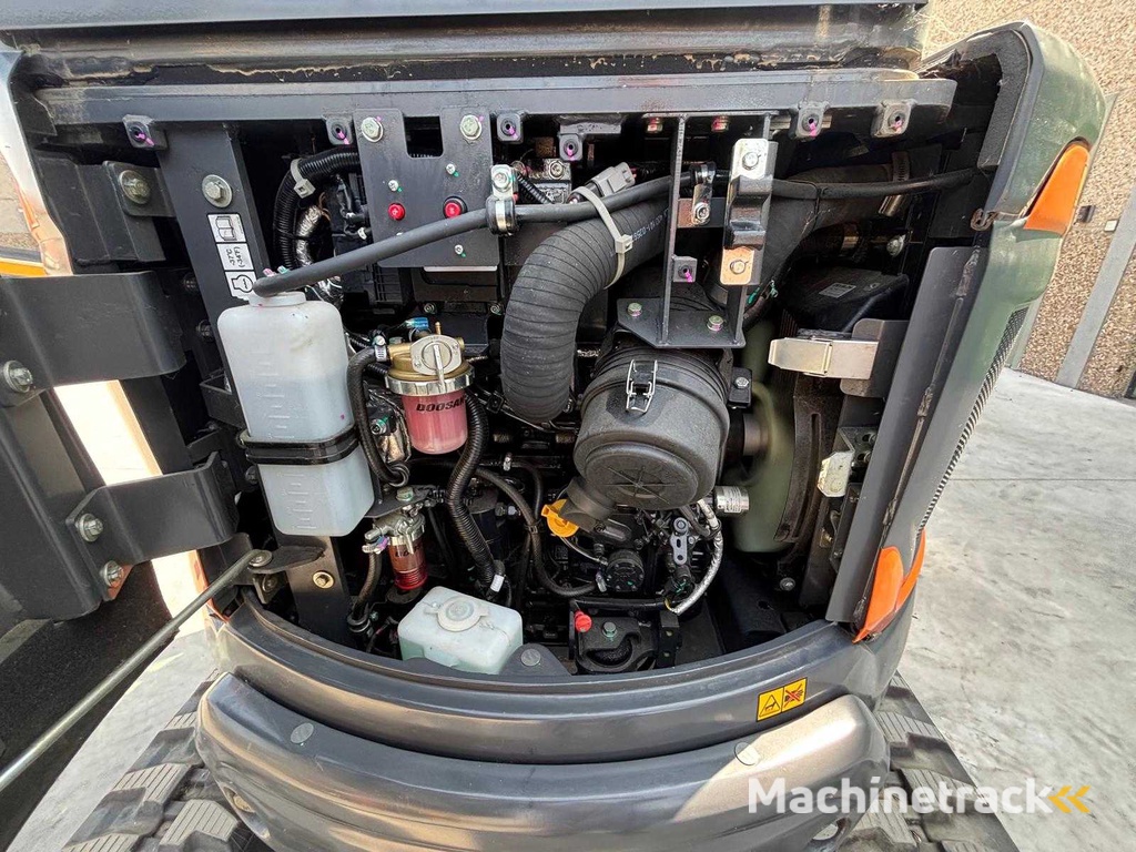 Develon - 2024 - DX27Z-7 - Minigraafmachine