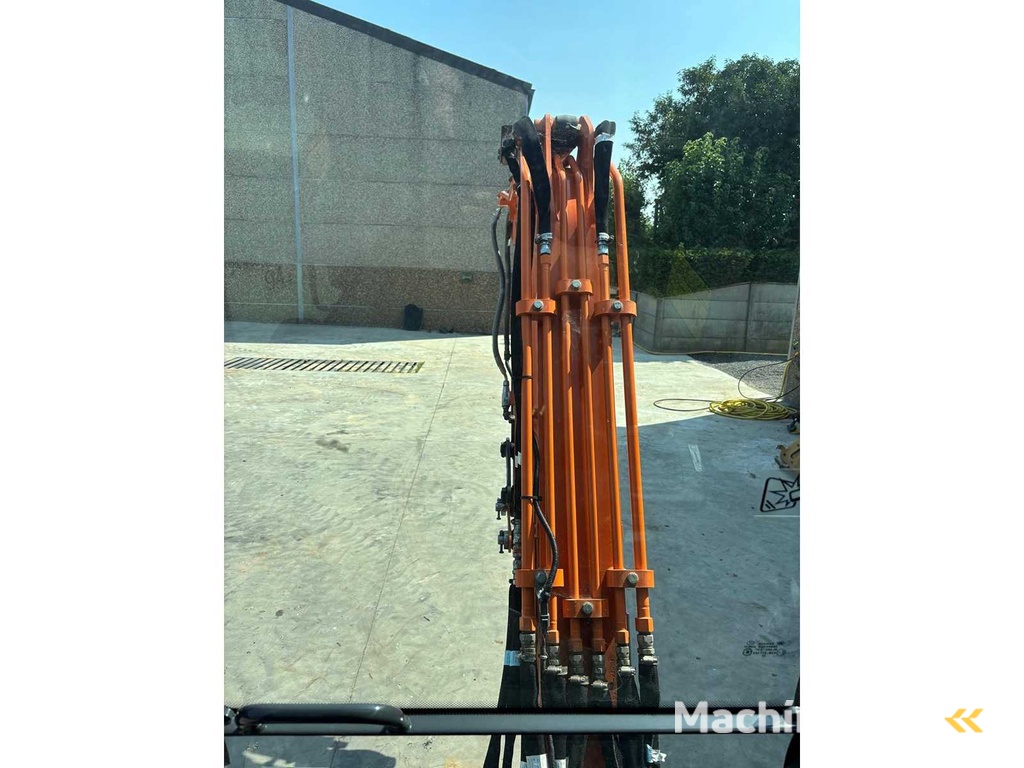 Develon - 2024 - DX27Z-7 - Minigraafmachine