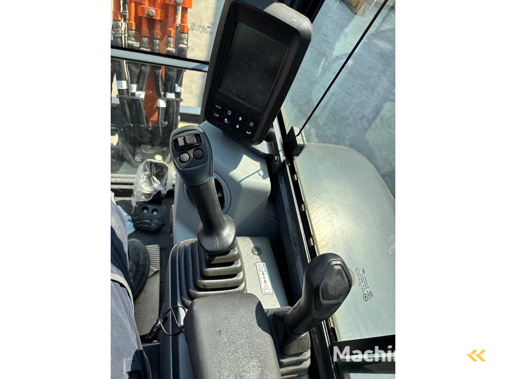 Develon - 2024 - DX27Z-7 - Minigraafmachine