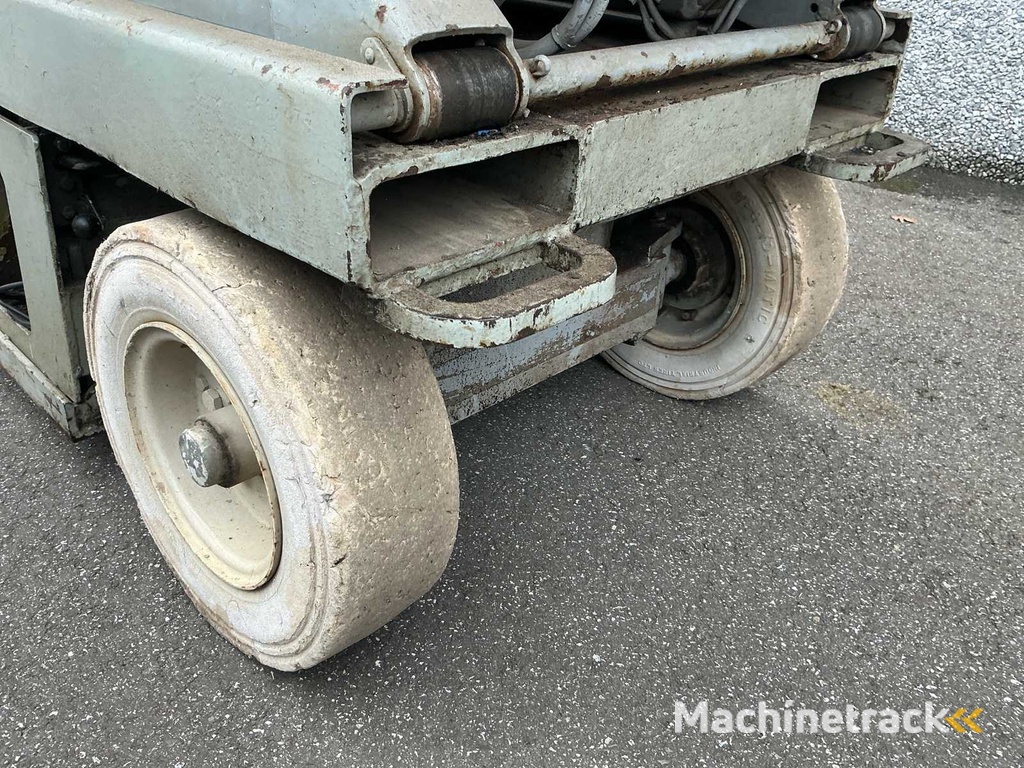 Skyjack SJ3220 Hubarbeitsbühne