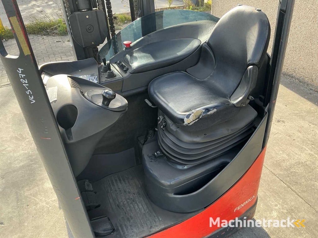 2008 Linde R16-S Schubmaststapler