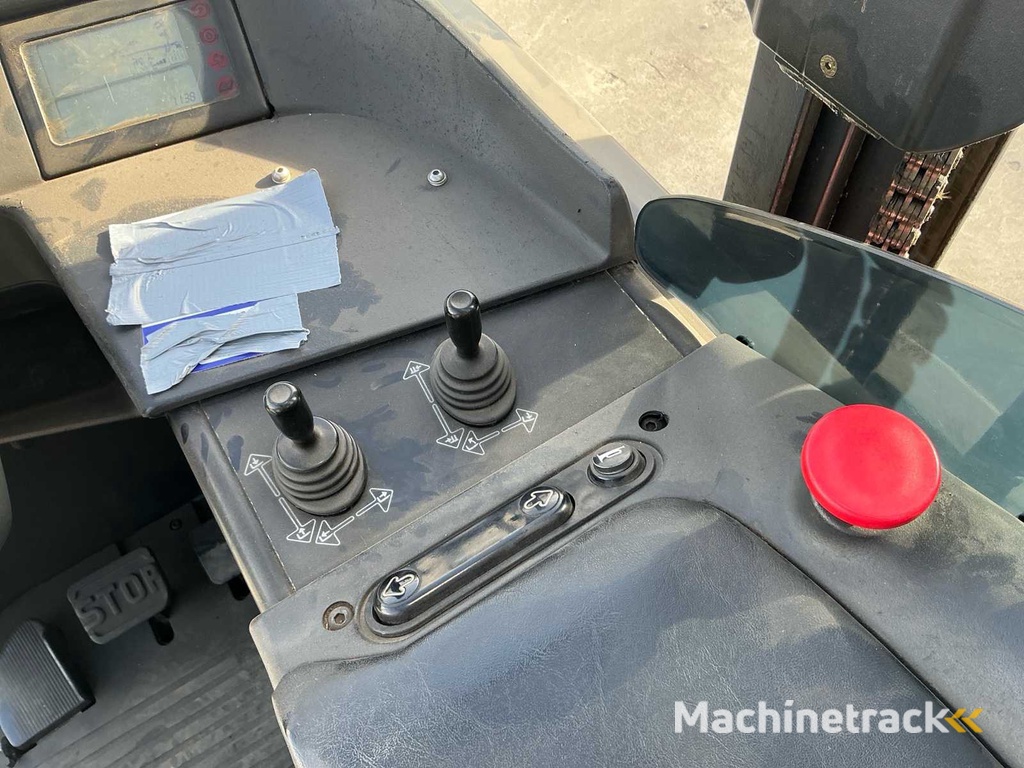 2008 Linde R16-S Schubmaststapler