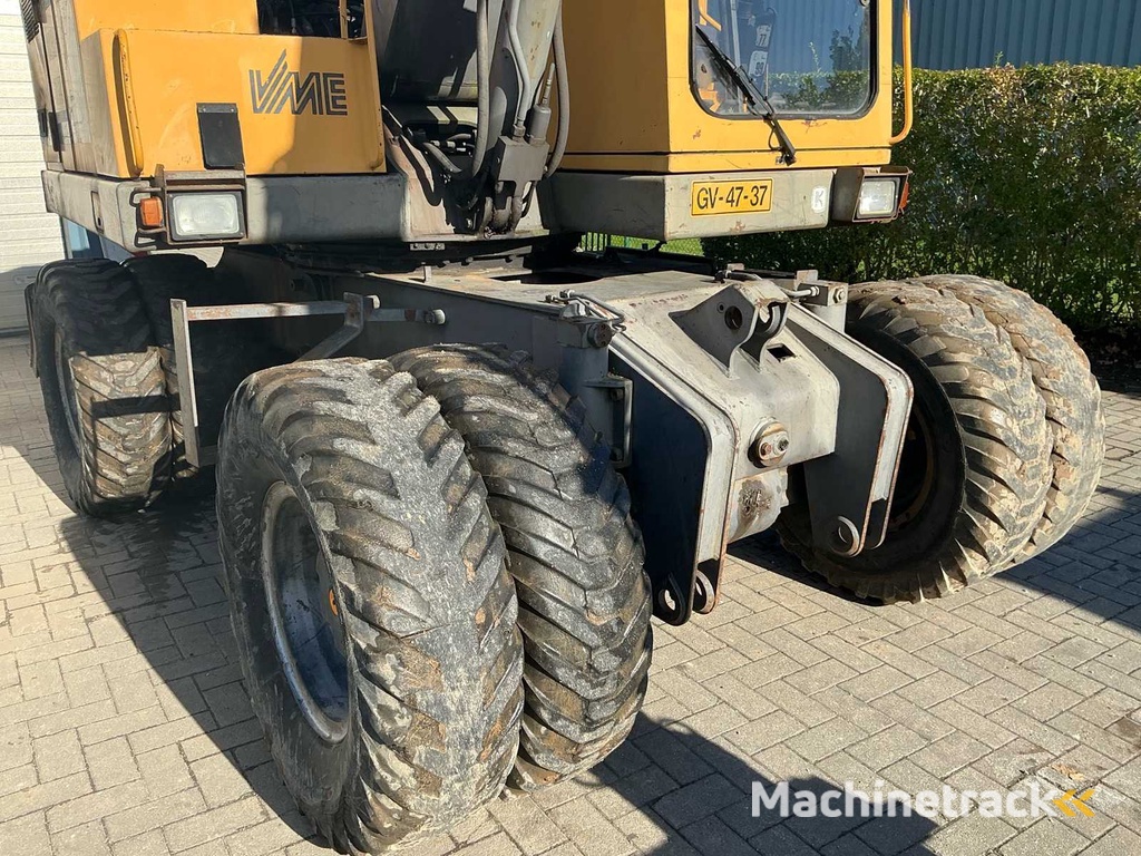 Akerman H5M Bandenkraan Banden graafmachine