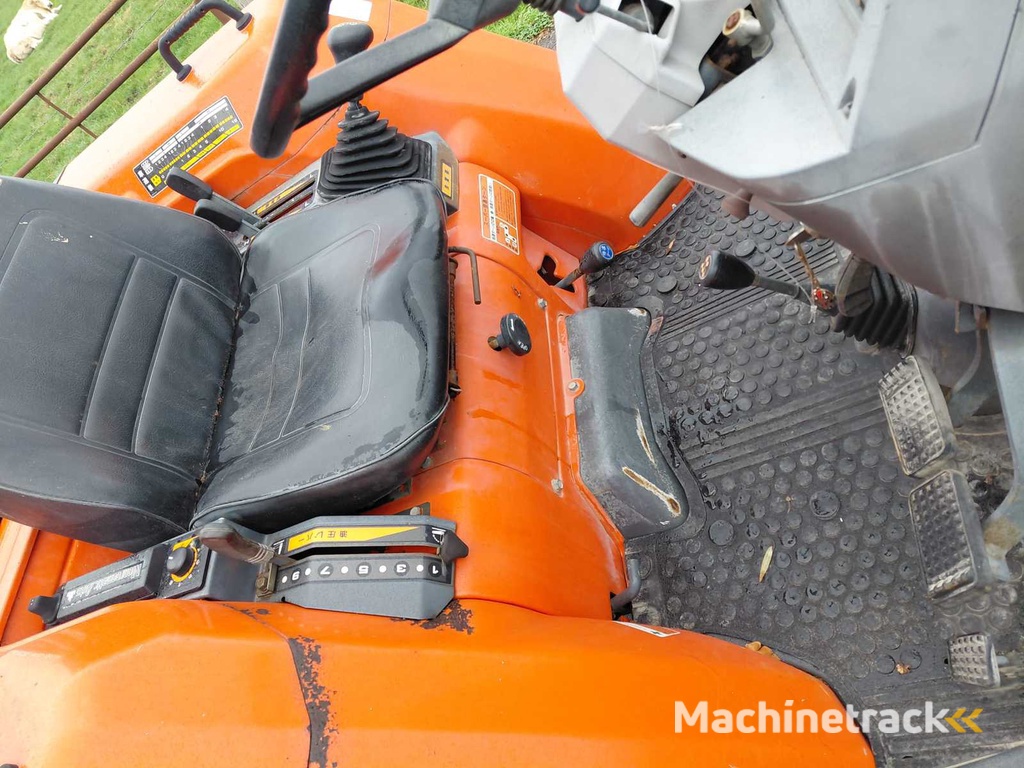 Kubota GL-19 Four Wheel Drive Mini Tractor