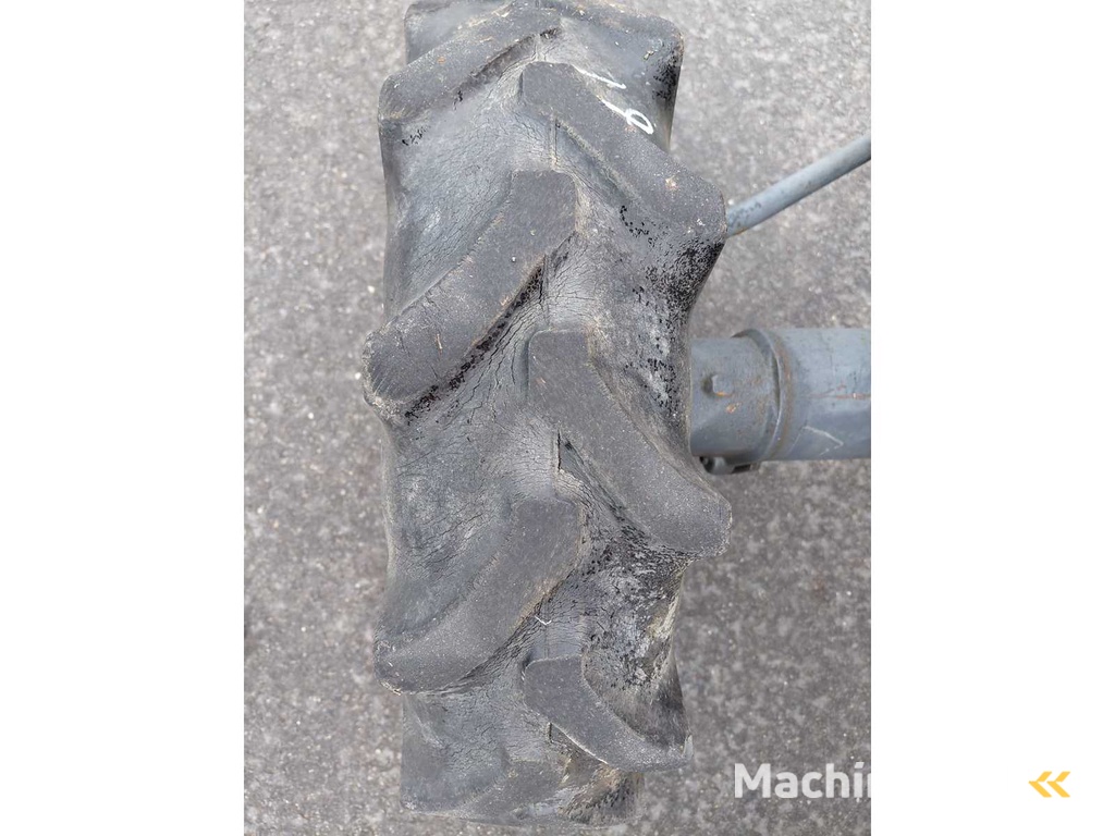 Kubota GL-19 Four Wheel Drive Mini Tractor