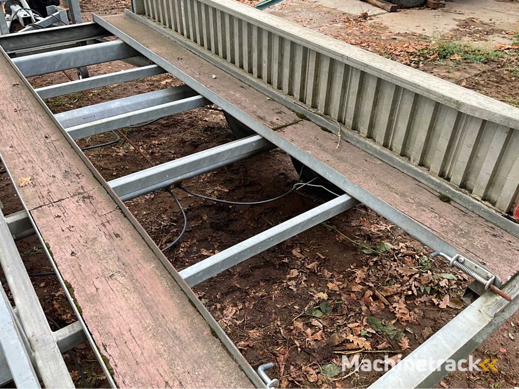 Braked trailer - 3000kg - with road plates