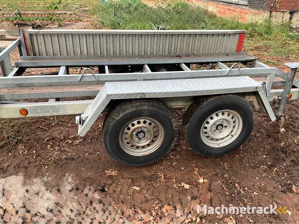 Braked trailer - 3000kg - with road plates
