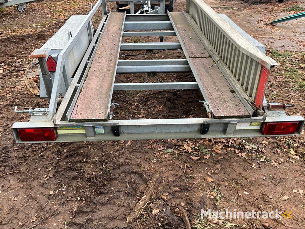 Braked trailer - 3000kg - with road plates