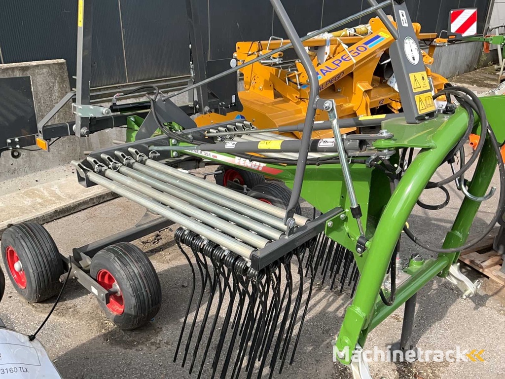 2023 Fendt Former 351 DN Helpaineur