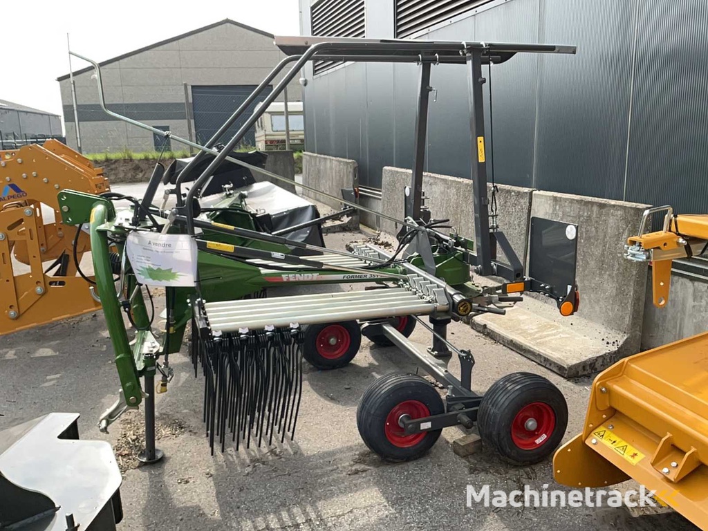 2023 Fendt Former 351 DN Helpaineur
