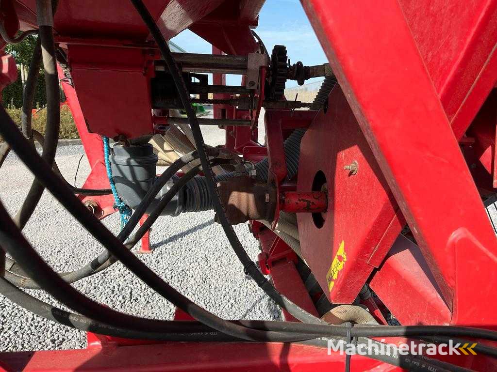 Lely - Polymat - Precision Seeder