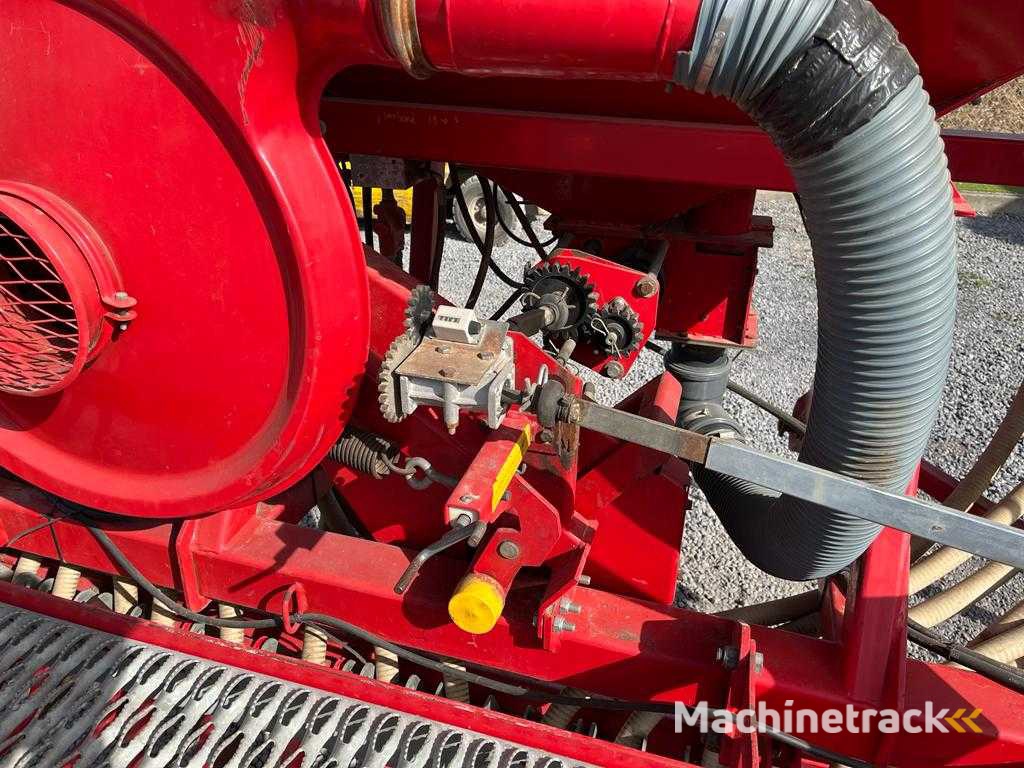 Lely - Polymat - Precision Seeder