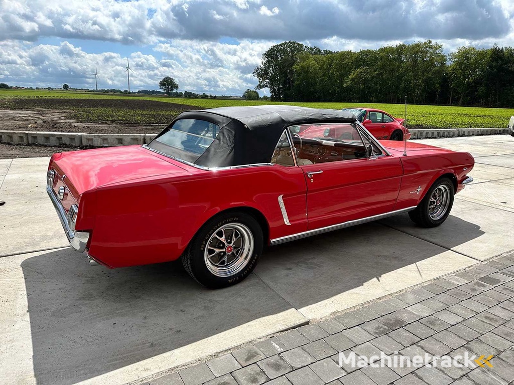 Ford - Mustang cabrio - Oldtimer