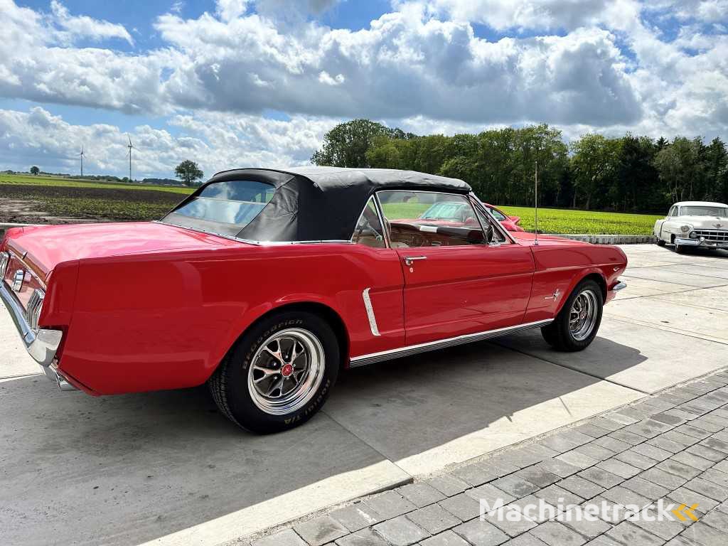 Ford - Mustang cabrio - Oldtimer