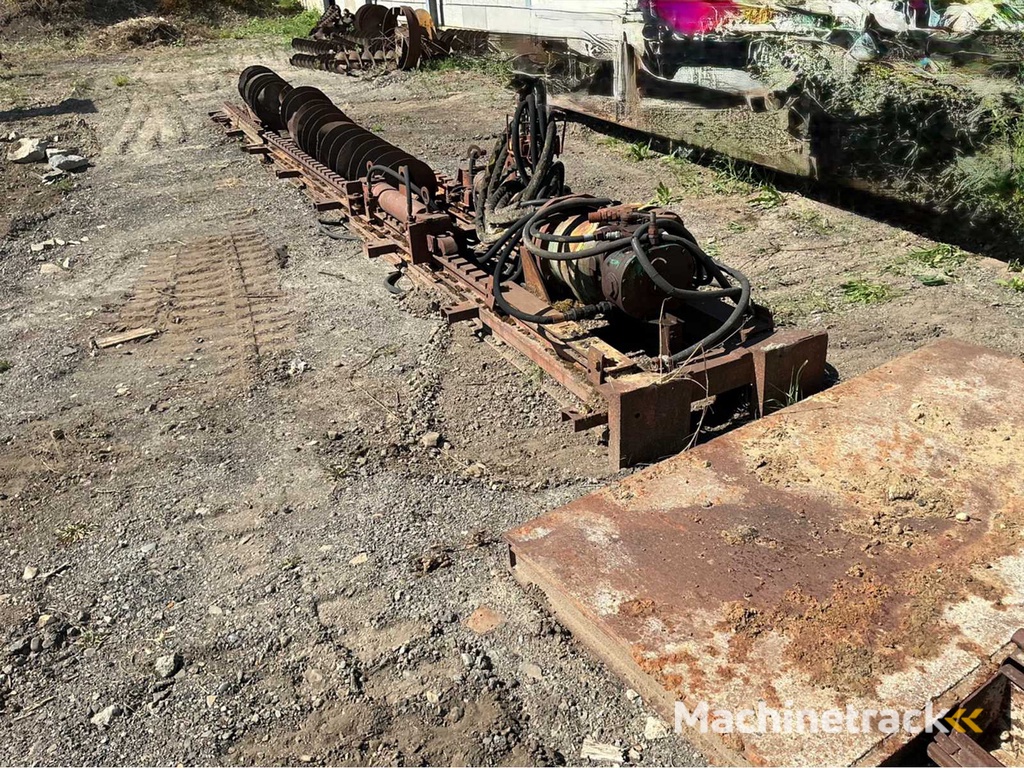 Boorinstallatie met spiralen