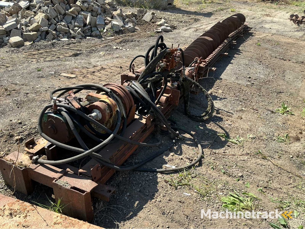 Boorinstallatie met spiralen