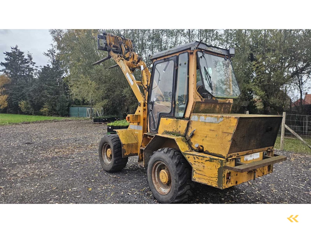 Schaeffer 860 Skid Steer Loader