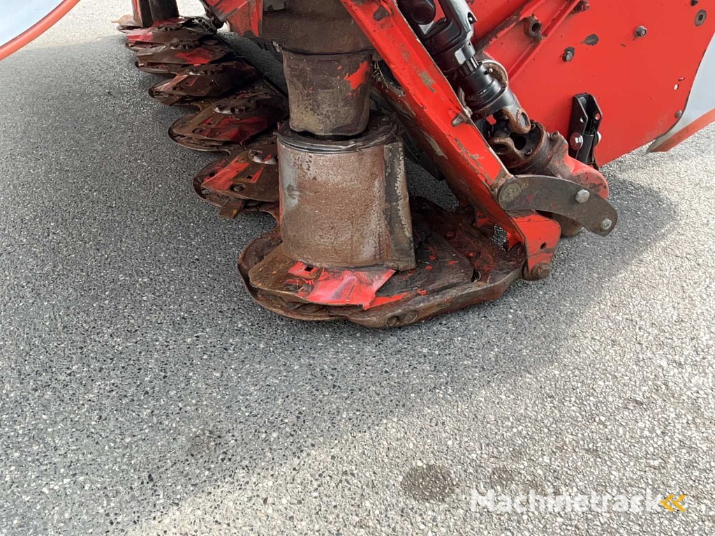 Kuhn FC3115-FF and FC3125RD-FF Mowing Combo
