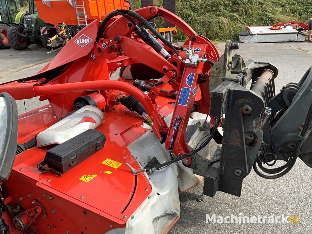 Kuhn FC3115-FF and FC3125RD-FF Mowing Combo