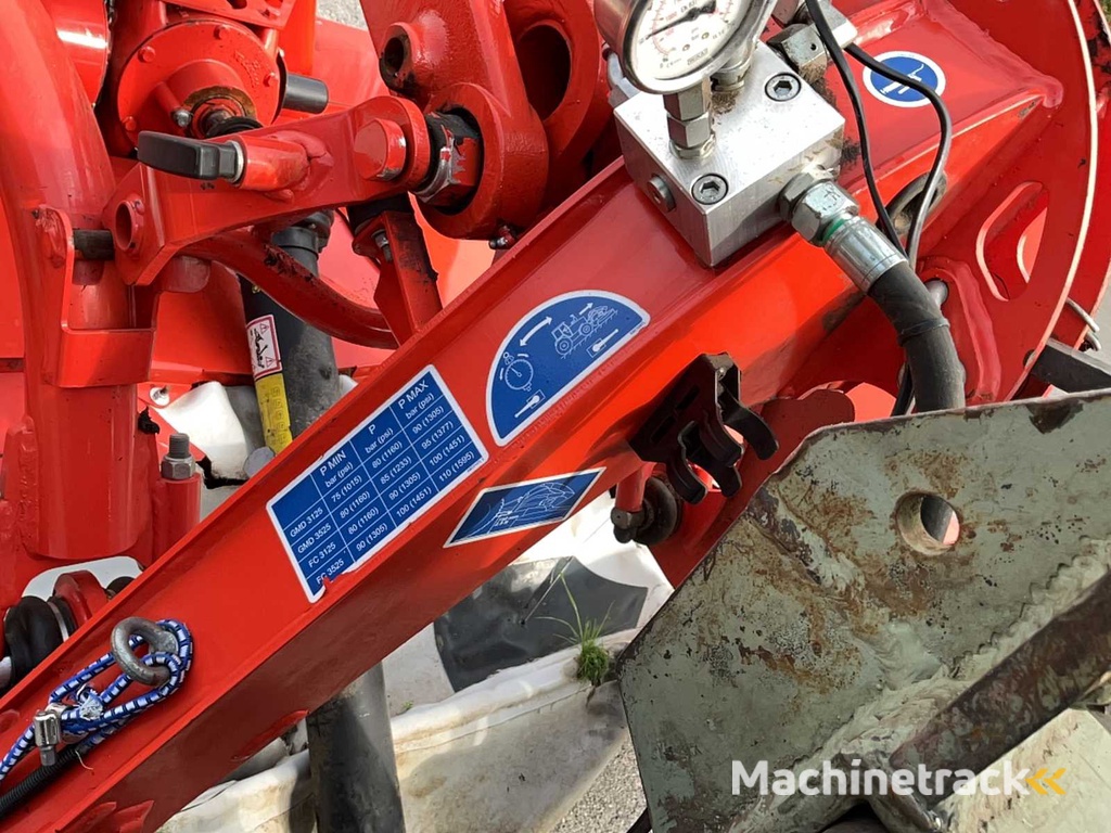 Kuhn FC3115-FF and FC3125RD-FF Mowing Combo