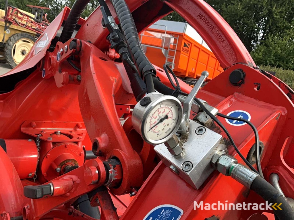 Kuhn FC3115-FF and FC3125RD-FF Mowing Combo