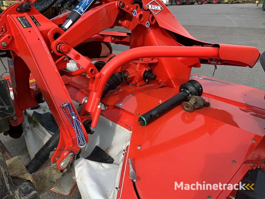 Kuhn FC3115-FF and FC3125RD-FF Mowing Combo