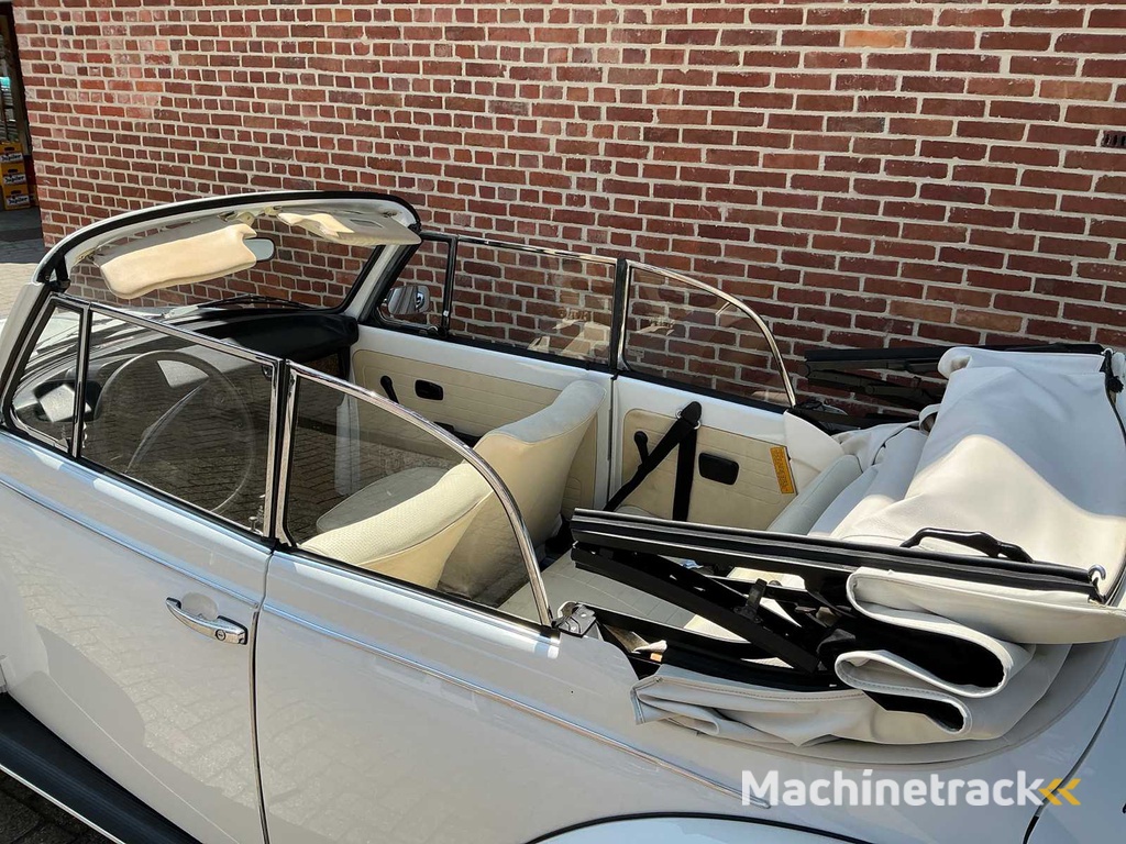 1978 Volkswagen Cabrio Kever 1.6 injectie white edition karmann Oldtimer