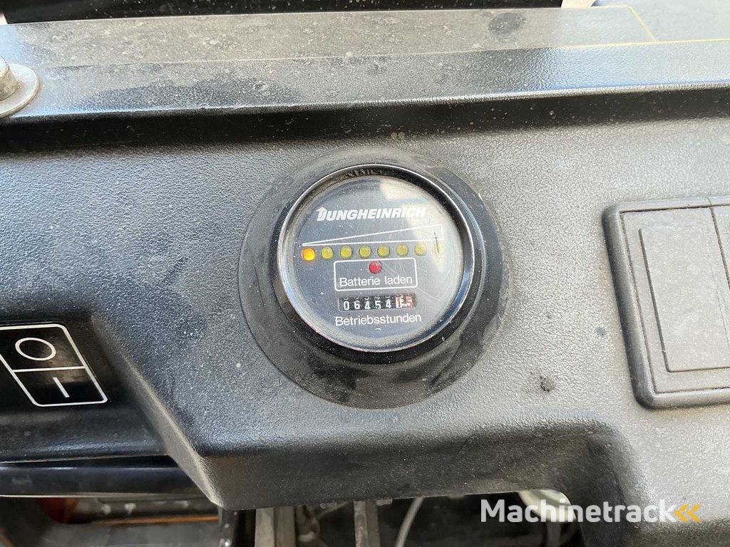 Jungheinrich - ETV A 13.5 GE - Reach forklift - 1993