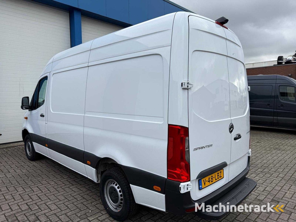 Voll ausgestatteter Mercedes Sprinter 317CDI Länge 2 Höhe 2 RWD, Klimaanlage Kamera und Carplay