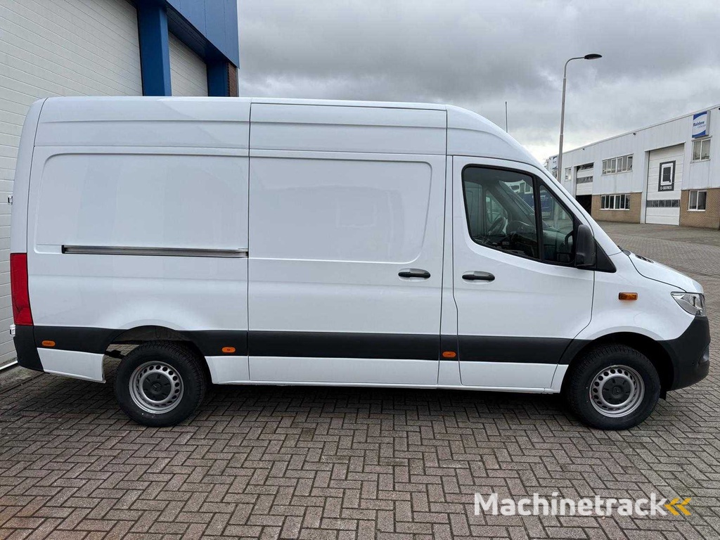 Voll ausgestatteter Mercedes Sprinter 317CDI Länge 2 Höhe 2 RWD, Klimaanlage Kamera und Carplay